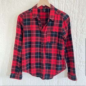 Forever 21 Red and Black Button Down Size Small